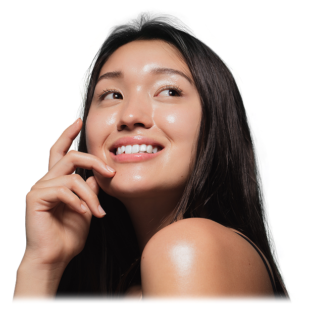Modelo com pele radiante efeito Glass Skin