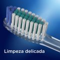 KIT ESCOVA DENTAL EXTRA MACIA ORAL-B INDICATOR EXTRA SOFT - 2 UNIDADES + FIO DENTAL