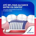 ESCOVA DENTAL SENSODYNE SENSIBILIDADE & GENGIVAS PARA DENTES SENSÍVEIS E SANGRAMENTOS NA GENGIVA