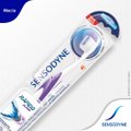 ESCOVA DENTAL SENSODYNE RÁPIDO ALÍVIO MACIA PARA DENTES SENSÍVEIS