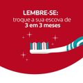 ESCOVA DENTAL CERDAS MACIAS COLGATE SLIM SOFT BLACK PREMIUM 2 UNIDADES