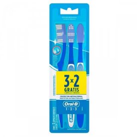 KIT ESCOVA DENTAL MÉDIA ORAL-B 123 - 3 UNIDADES