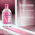 ÁGUA MICELAR BIODERMA & VICTORIA BECKHAM SENSIBIO H2O 500ML