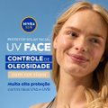 PROTETOR SOLAR FACIAL NIVEA SUN UV FACE CONTROLE DE OLEOSIDADE COR CLARA FPS 60 50ML