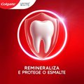 KIT CREME DENTAL COLGATE LUMINOUS WHITE CARVÃO ATIVADO 70G COM 3 UNIDADES