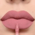 BATOM LIQUIDO MARI MARIA MM CREAMY MATTE ROSE NUDE 4ML