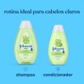 SHAMPOO PARA CABELOS CLAROS JOHNSON'S BABY CAMOMILA NATURAL 400ML