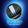 KIT ESCOVA DENTAL ORAL-B INDICATOR BLACK COM CERDAS INTELIGENTES 3 UNIDADES