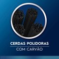 KIT ESCOVA DENTAL ORAL-B 3D WHITE CARVÃO 4 UNIDADES