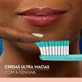 KIT ESCOVA DENTAL ORAL-B ICONIC 2 UNIDADES
