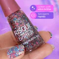 ESMALTE RISQUÉ LIVRE PARA BRILHAR GLITTER LARANJA E AZUL DONA DA FESTA 8ML